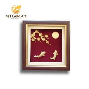 Tranh cá chép hoa mai dát vàng 24k