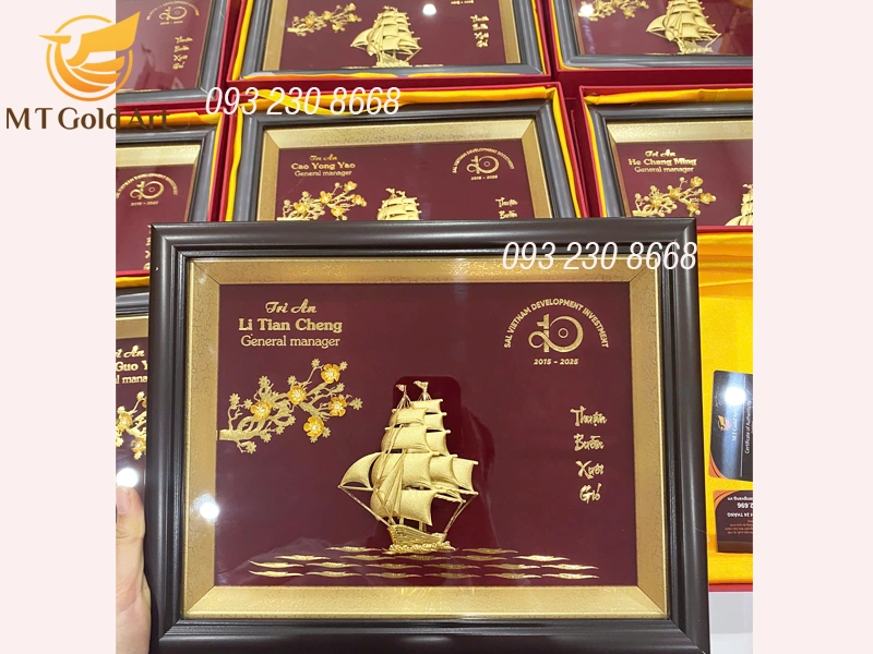 tranh tri an lanh dao dip ky niem 10 nam thanh lap cong ty